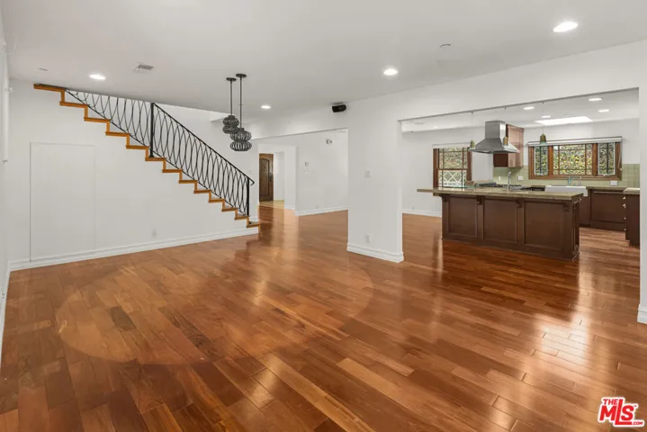 512 N Linden Drive, Beverly Hills, California 90210