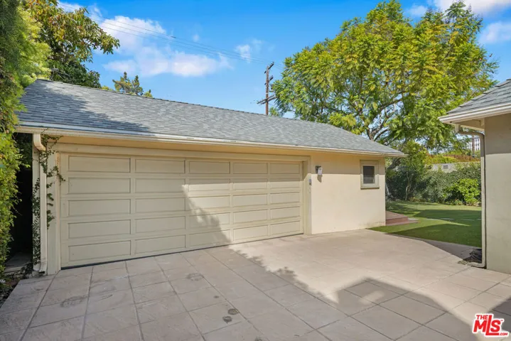 512 N Linden Drive, Beverly Hills, California 90210