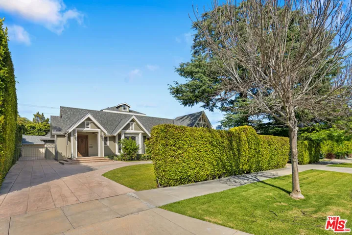 512 N Linden Drive, Beverly Hills, California 90210