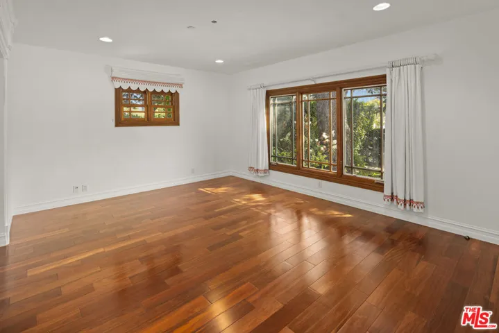 512 N Linden Drive, Beverly Hills, California 90210