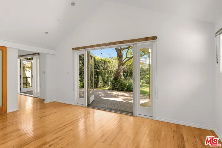 512 N Linden Drive, Beverly Hills, California 90210