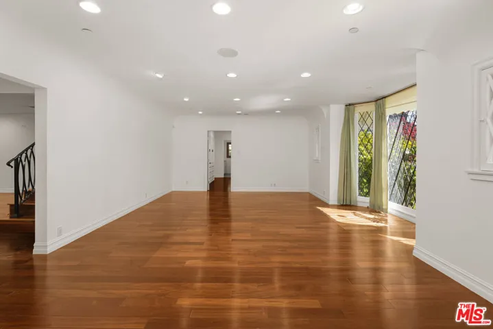 512 N Linden Drive, Beverly Hills, California 90210