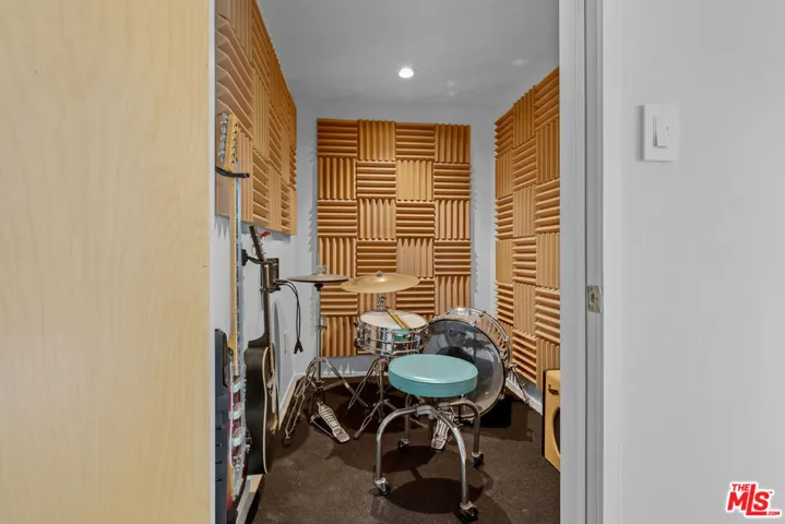4181 Verdugo View Drive, Los Angeles, California 90065