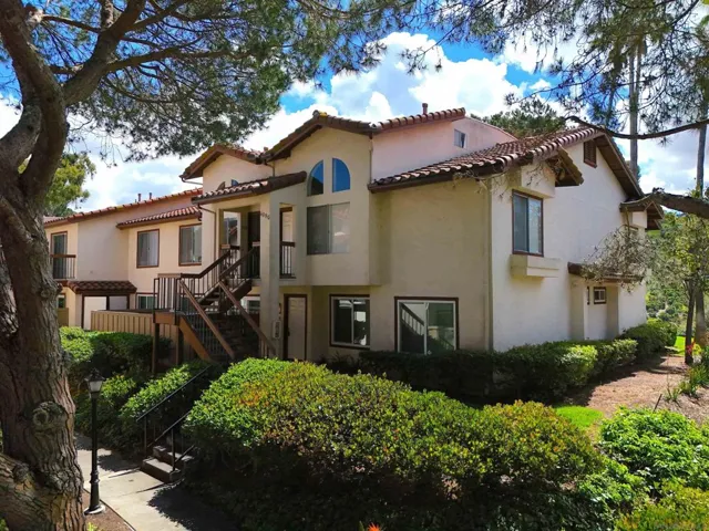 4080 Rosenda 210, San Diego, California 92122
