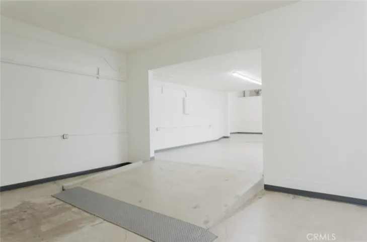 410 1/2 N Varney Street, Burbank, California 91502