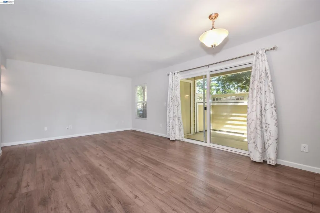 235 Reflections Dr 11, San Ramon, California 94583 — photo 5