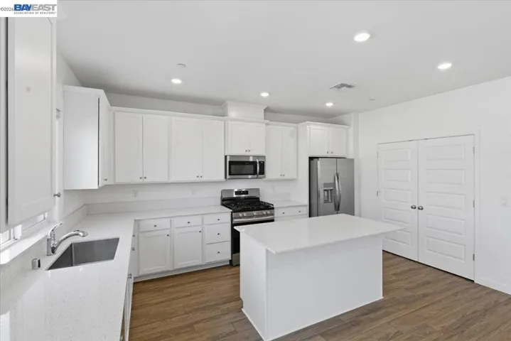 4400 Wax Myrtle Way, Rancho Cordova, California 95742