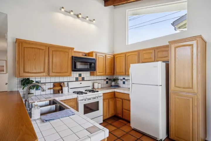 17th Avenue, Santa Cruz, California 95062