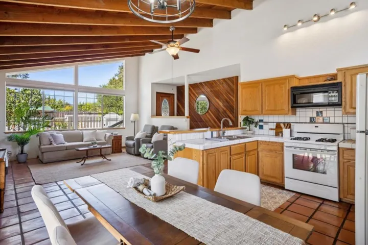 17th Avenue, Santa Cruz, California 95062