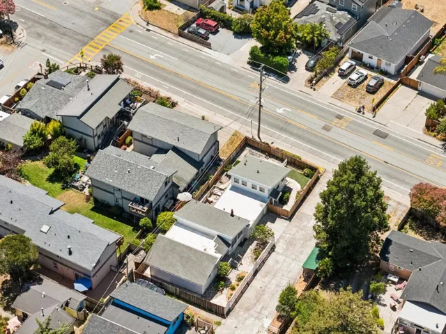17th Avenue, Santa Cruz, California 95062