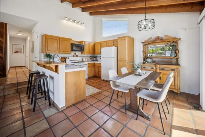 17th Avenue, Santa Cruz, California 95062