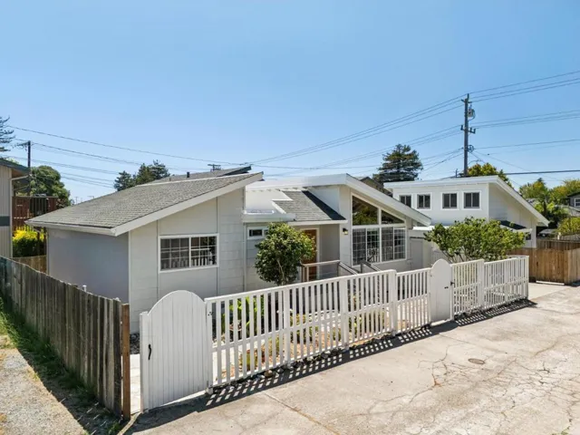 17th Avenue, Santa Cruz, California 95062