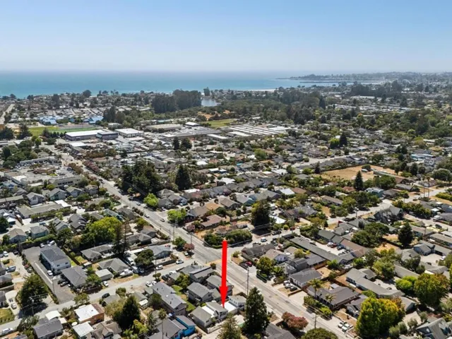 17th Avenue, Santa Cruz, California 95062