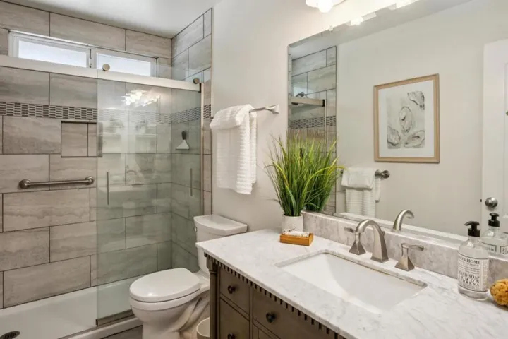 17th Avenue, Santa Cruz, California 95062