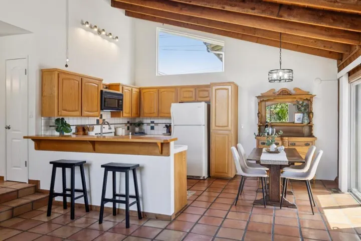 17th Avenue, Santa Cruz, California 95062