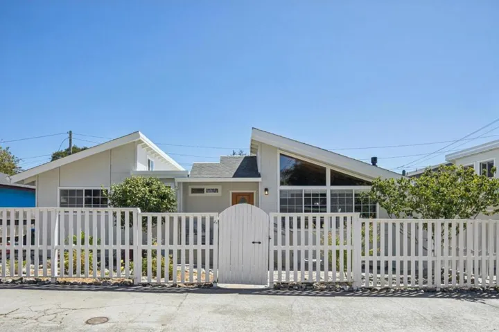 17th Avenue, Santa Cruz, California 95062