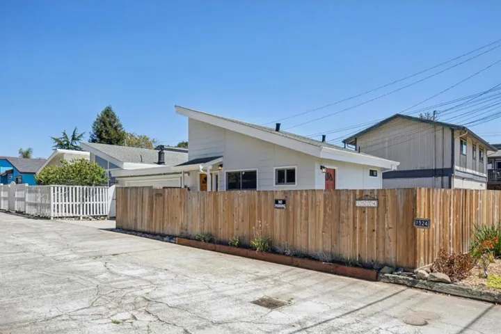 17th Avenue, Santa Cruz, California 95062