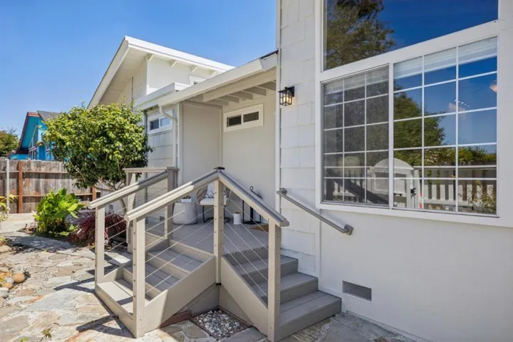 17th Avenue, Santa Cruz, California 95062