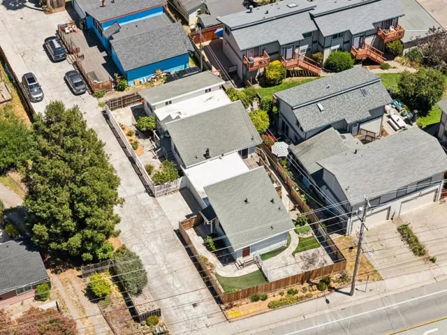 17th Avenue, Santa Cruz, California 95062