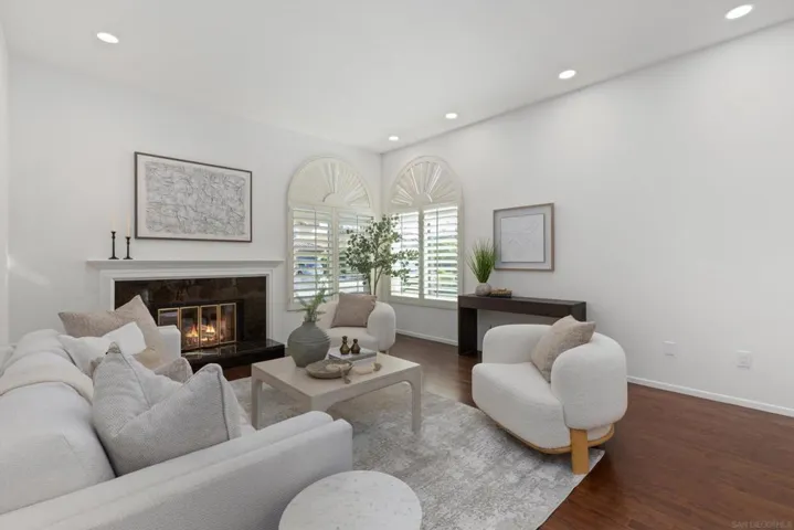 1854 Avenida Mimosa, Encinitas, California 92024