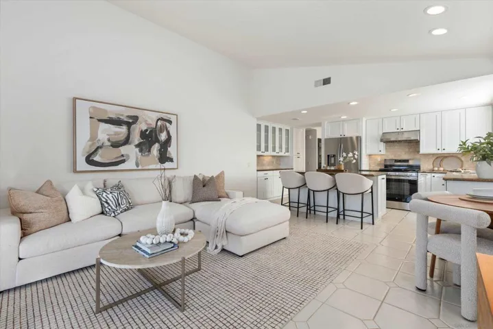 1854 Avenida Mimosa, Encinitas, California 92024