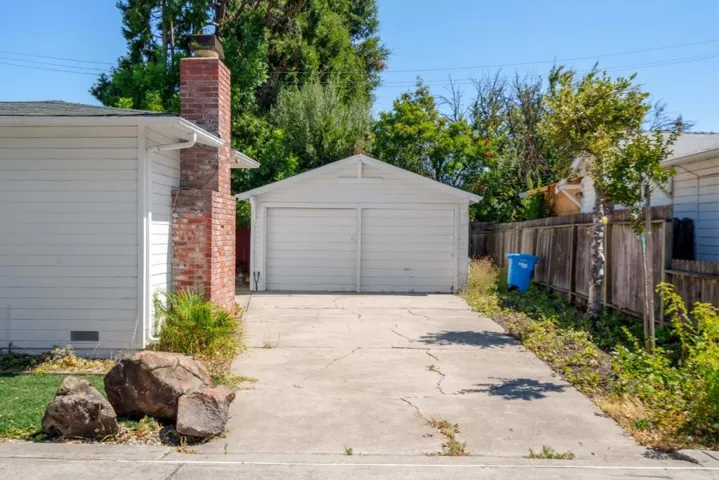3 Vera Court, Redwood City, California 94061
