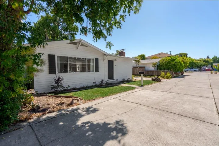 3 Vera Court, Redwood City, California 94061