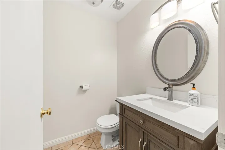Beautiful down stairs powder room for guests.  Newly remodeled.