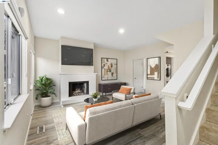3858 Maybelle Ave, Oakland, California 94619