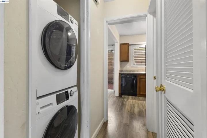 3858 Maybelle Ave, Oakland, California 94619