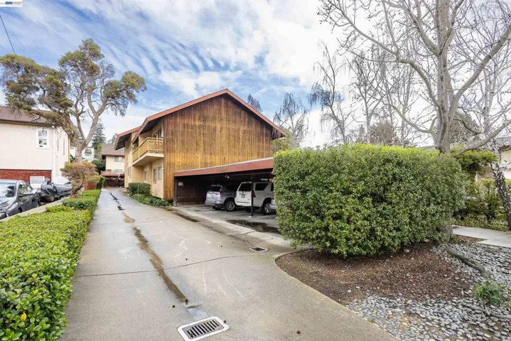 3858 Maybelle Ave, Oakland, California 94619