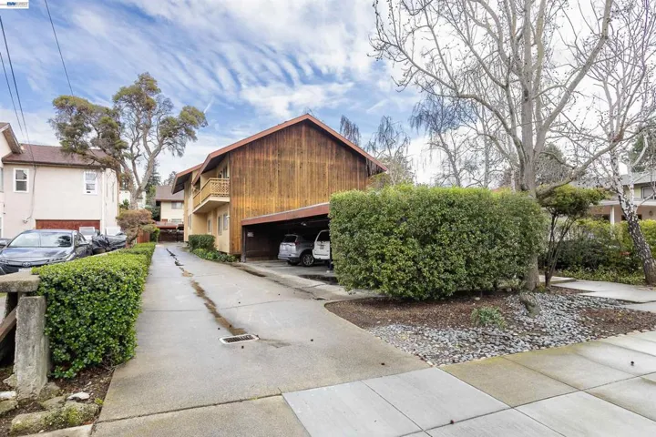 3858 Maybelle Ave, Oakland, California 94619