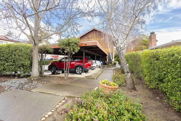 3858 Maybelle Ave, Oakland, California 94619