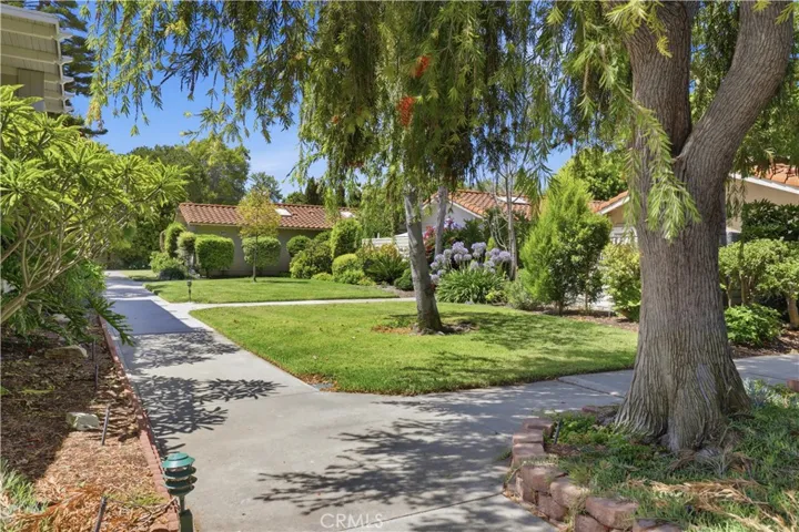 2022 Via Mariposa East B, Laguna Woods, California 92637