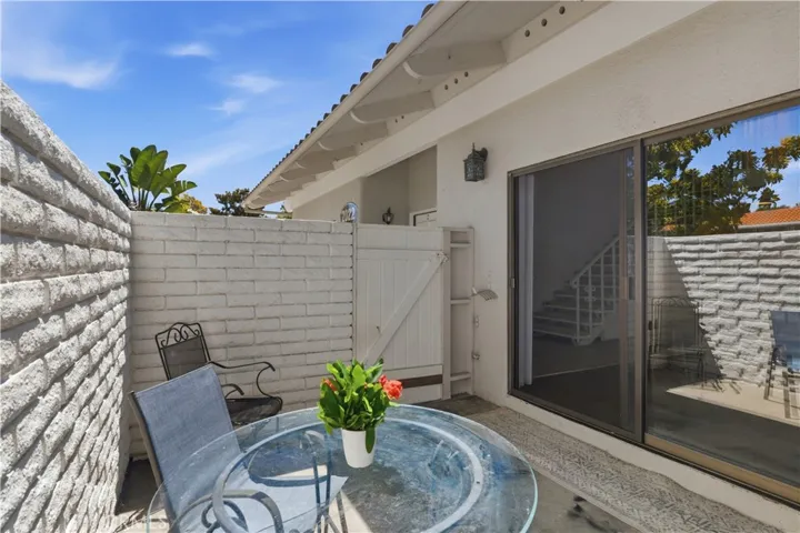 2022 Via Mariposa East B, Laguna Woods, California 92637