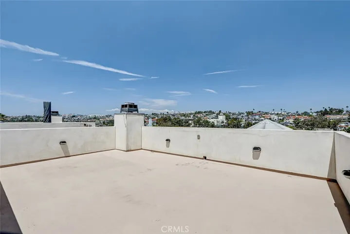 Generous roof top deck!