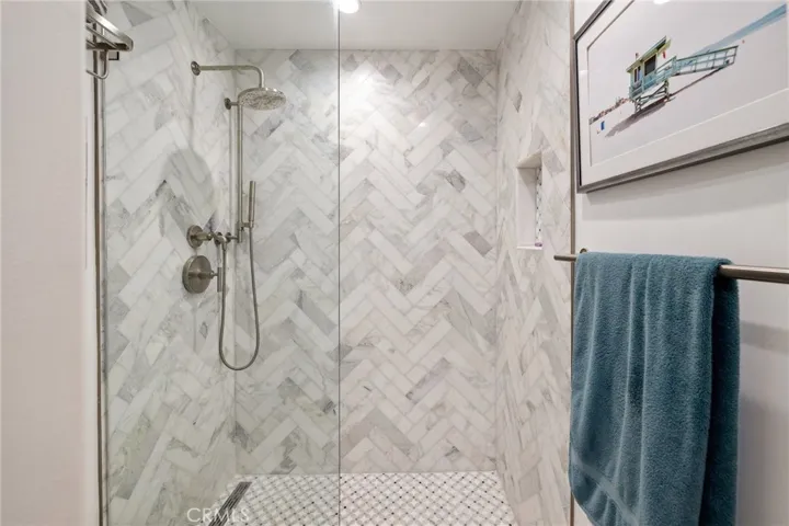 Lovely Jack and Jill bathroom between the two bedrooms.