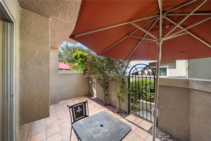 22320 Mission Circle 92, Chatsworth, California 91311