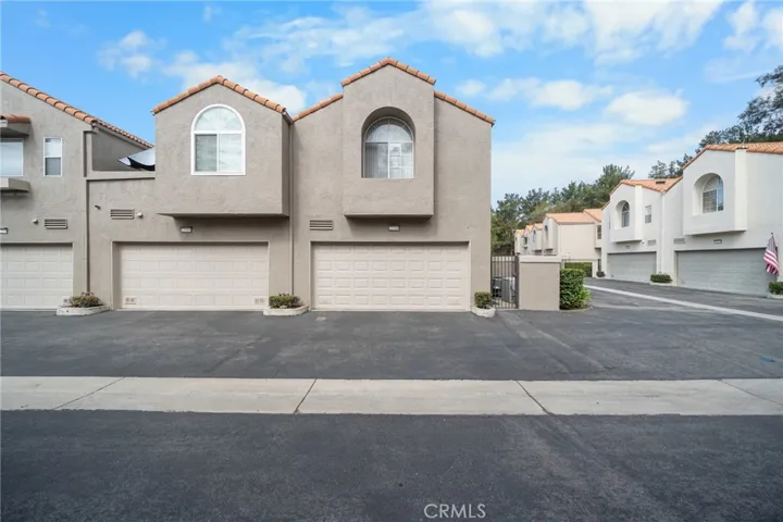 22320 Mission Circle 92, Chatsworth, California 91311