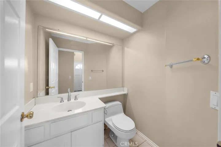 22320 Mission Circle 92, Chatsworth, California 91311