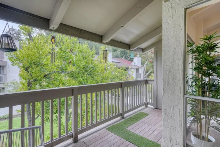 19220 Vineyard Lane, Saratoga, California 95070