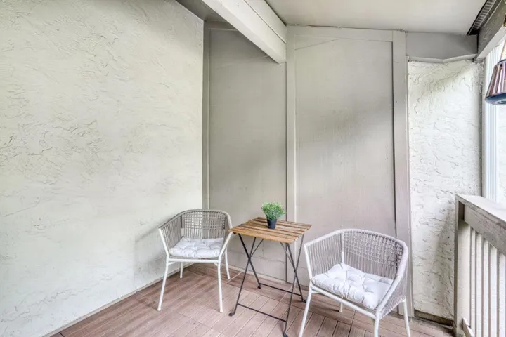 19220 Vineyard Lane, Saratoga, California 95070