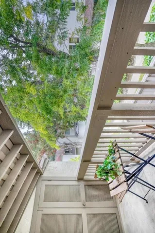 19220 Vineyard Lane, Saratoga, California 95070