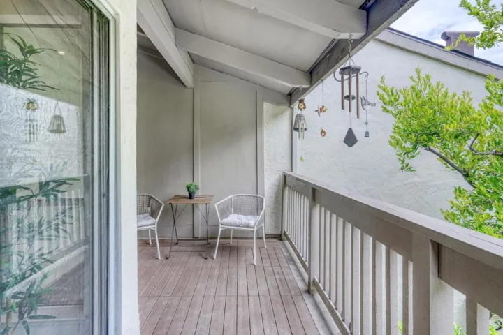 19220 Vineyard Lane, Saratoga, California 95070