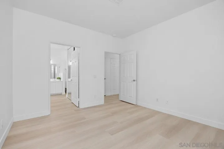 10921 Sabre Hill Dr 375, San Diego, California 92128