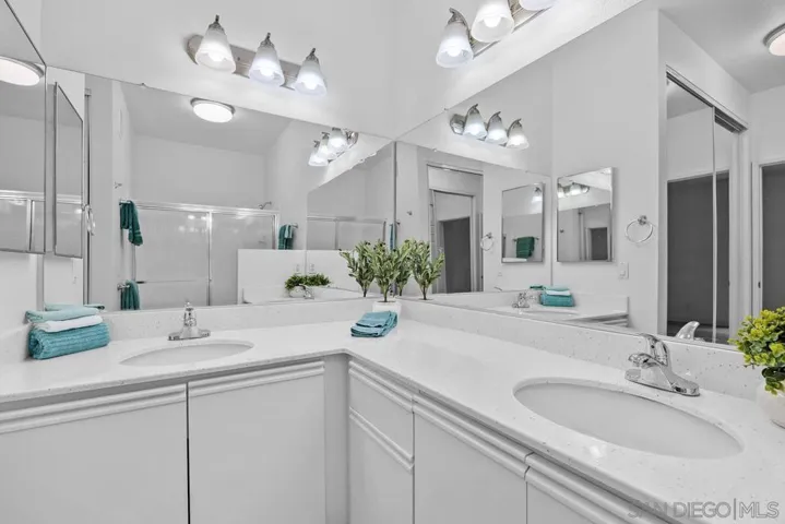 10921 Sabre Hill Dr 375, San Diego, California 92128