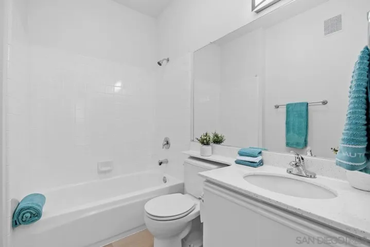 10921 Sabre Hill Dr 375, San Diego, California 92128