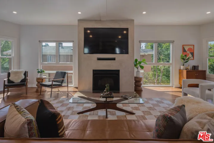 Built-in Ent. Center