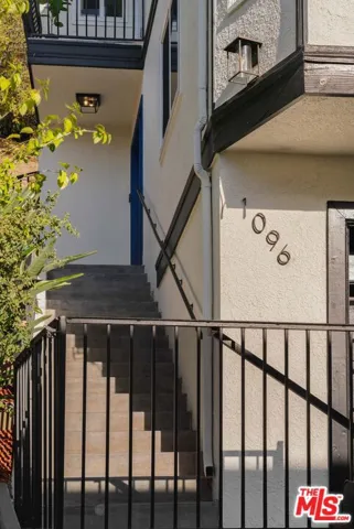 Steps to Front Entry