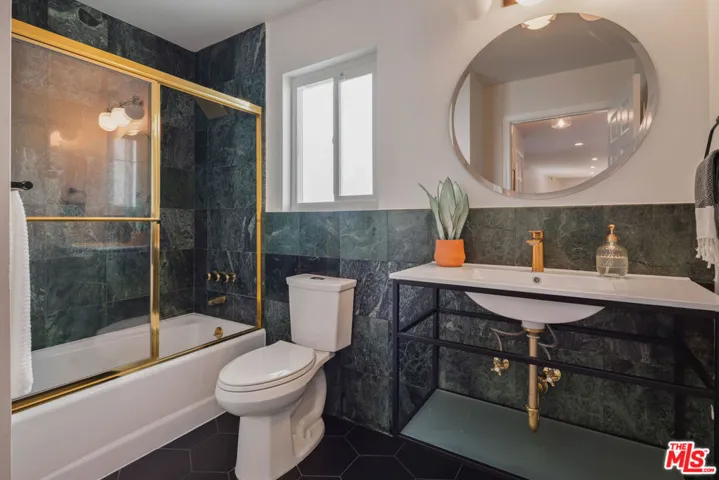 Downstairs Full Bathroom